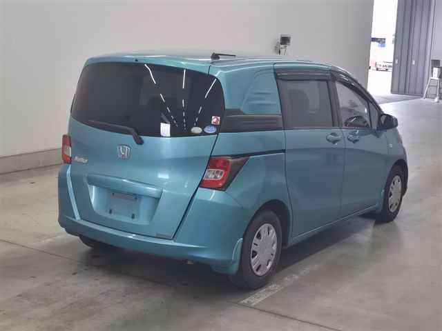 HONDA FREED SPIKE
