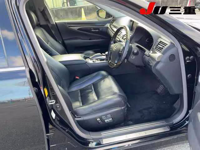 LEXUS LS460