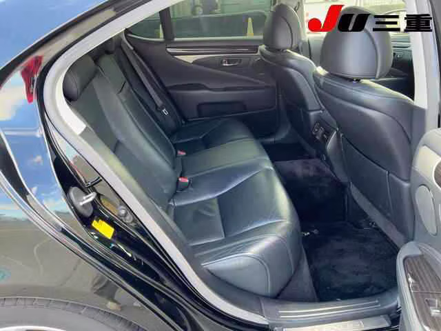 LEXUS LS460