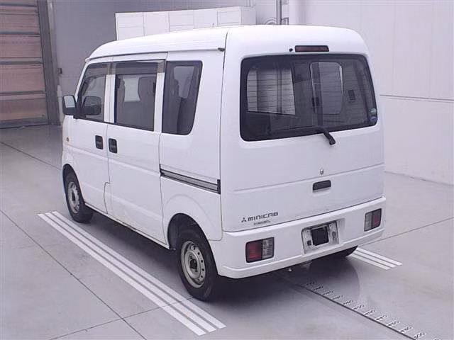MITSUBISHI MINICAB