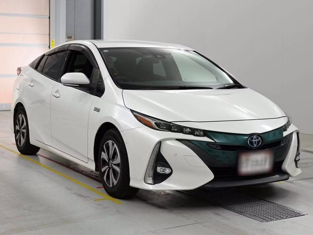 TOYOTA PRIUS PHV