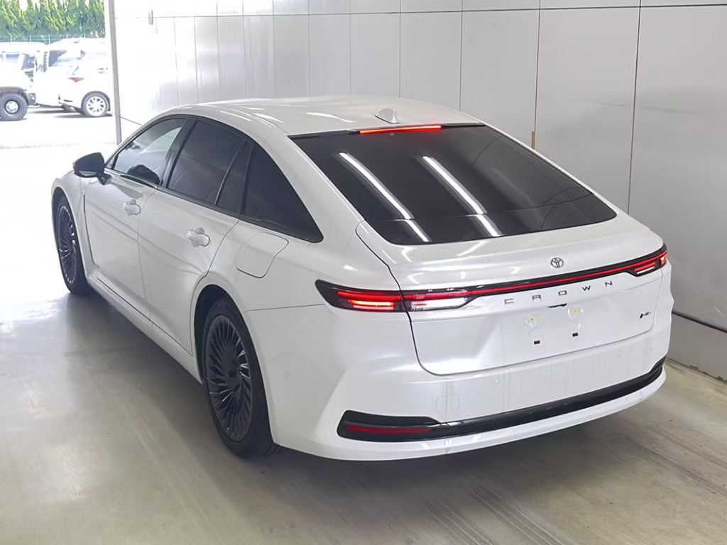 TOYOTA CROWN