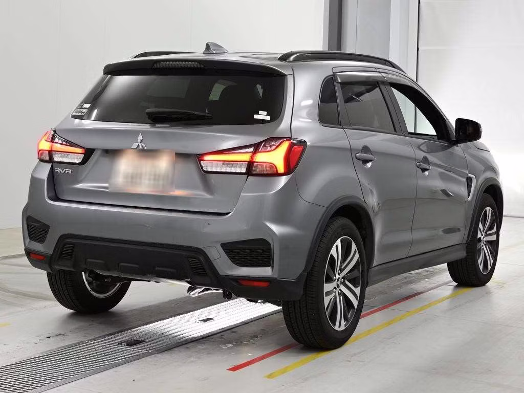 MITSUBISHI RVR