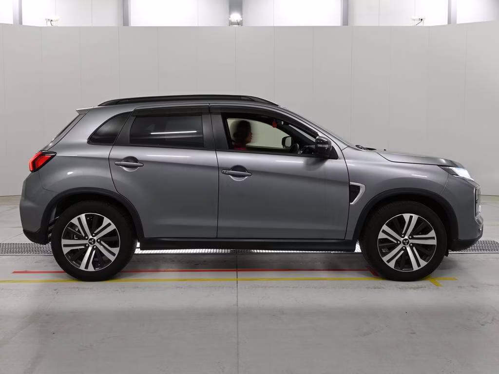 MITSUBISHI RVR