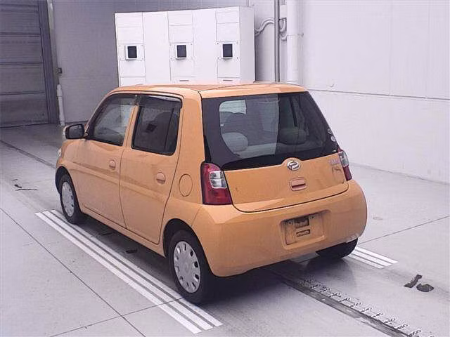 DAIHATSU ESSE