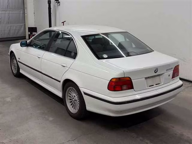 BMW 5-SERIES