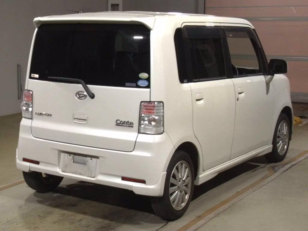 DAIHATSU MOVE CONTE