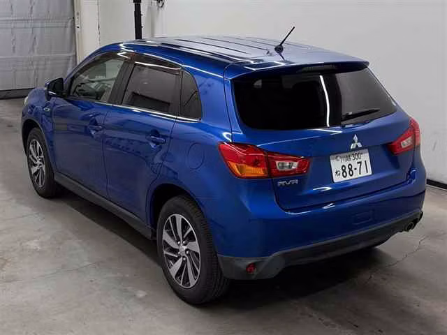MITSUBISHI RVR