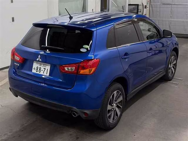 MITSUBISHI RVR