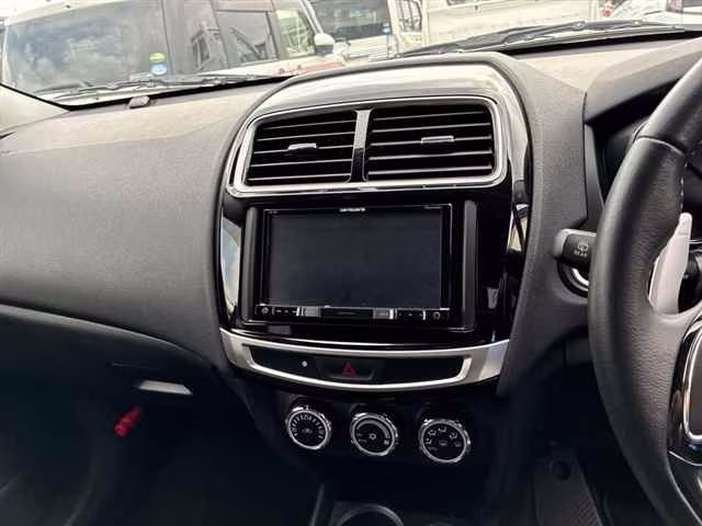 MITSUBISHI RVR