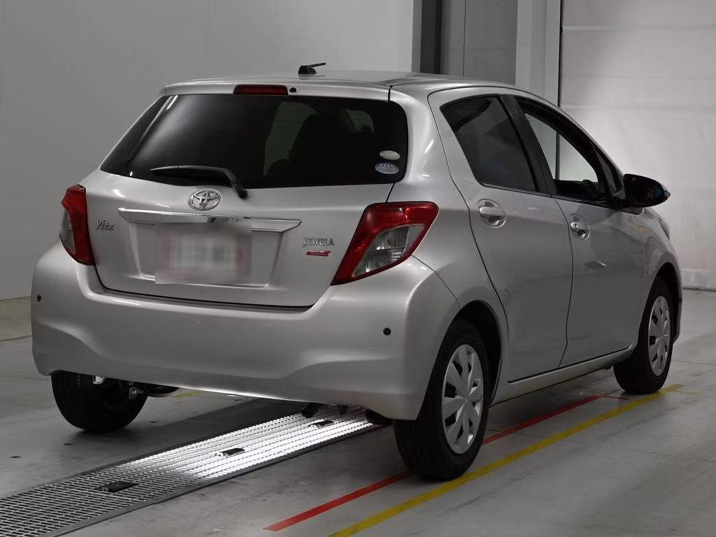 TOYOTA VITZ
