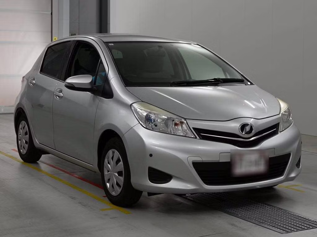 TOYOTA VITZ