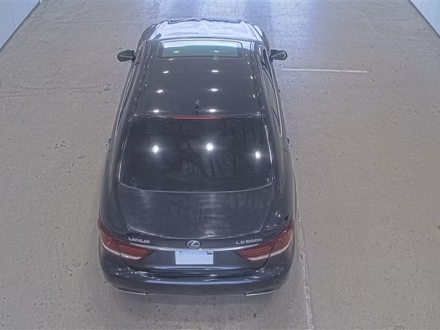 LEXUS LS600H