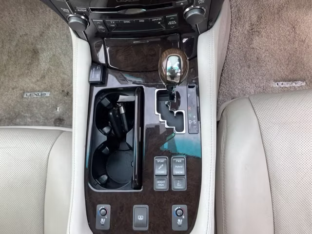 LEXUS LS600H