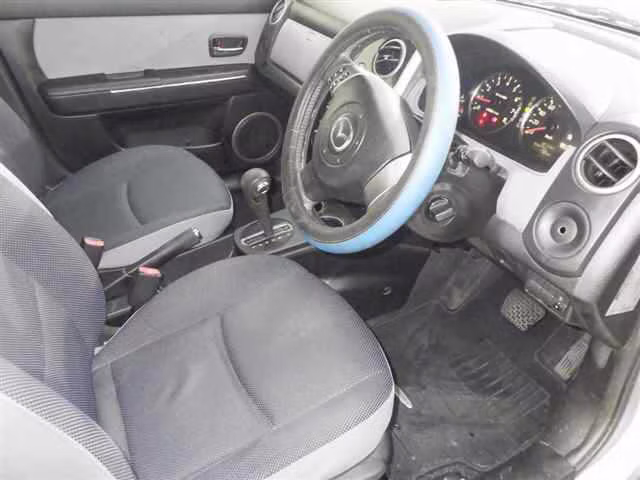 MAZDA VERISA