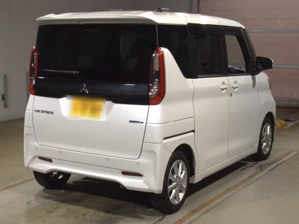 MITSUBISHI EK SPACE