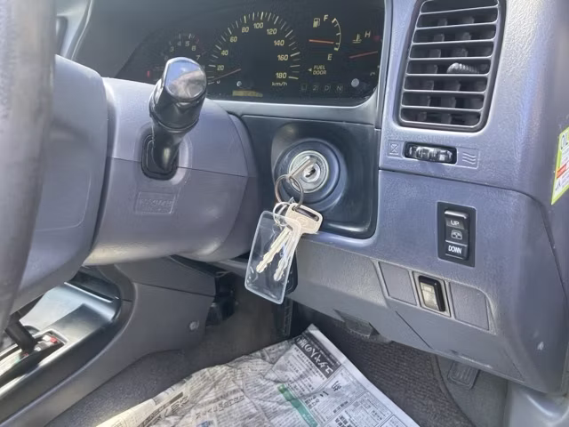 TOYOTA HILUX SURF