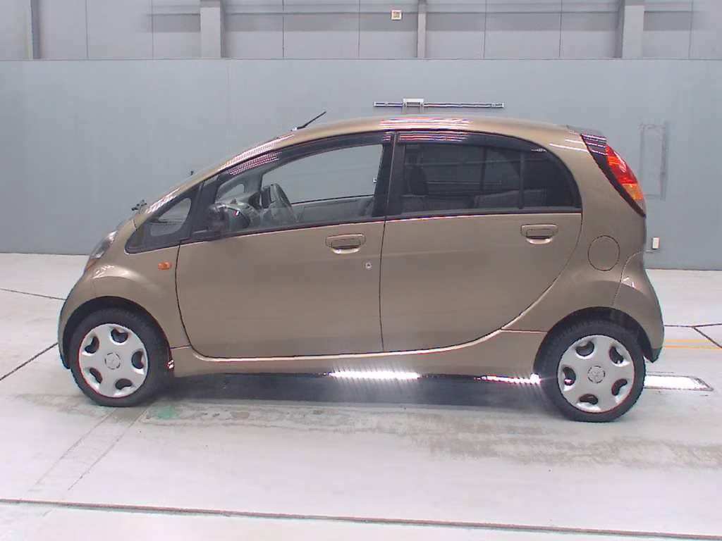 MITSUBISHI I