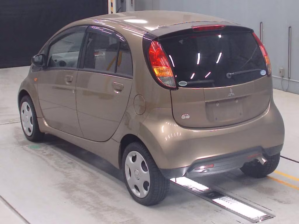 MITSUBISHI I