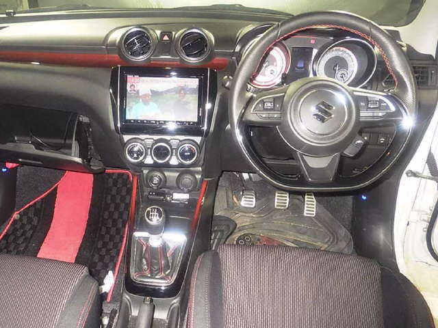 SUZUKI SWIFT
