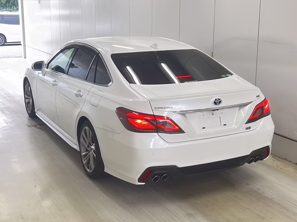 TOYOTA CROWN