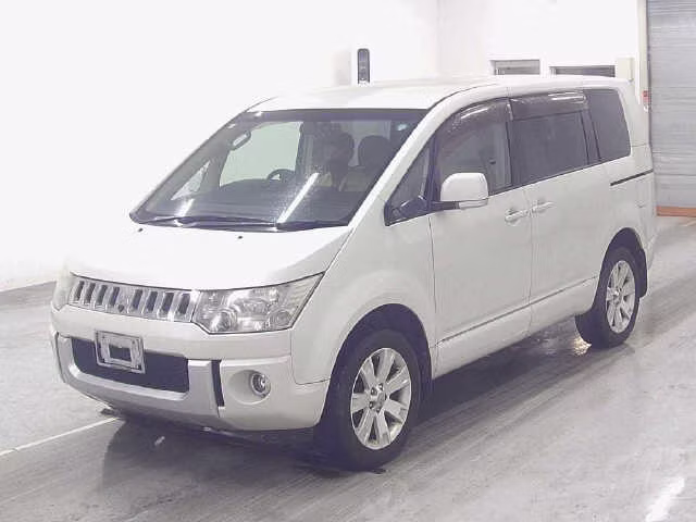 MITSUBISHI DELICA D:5