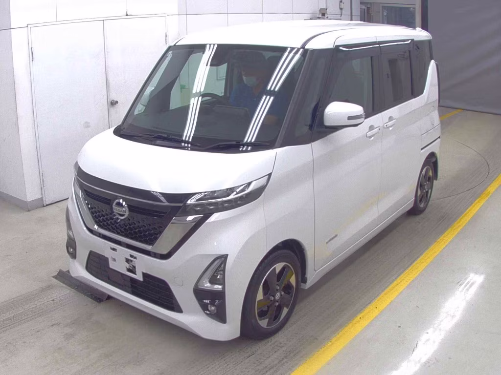 NISSAN ROOX