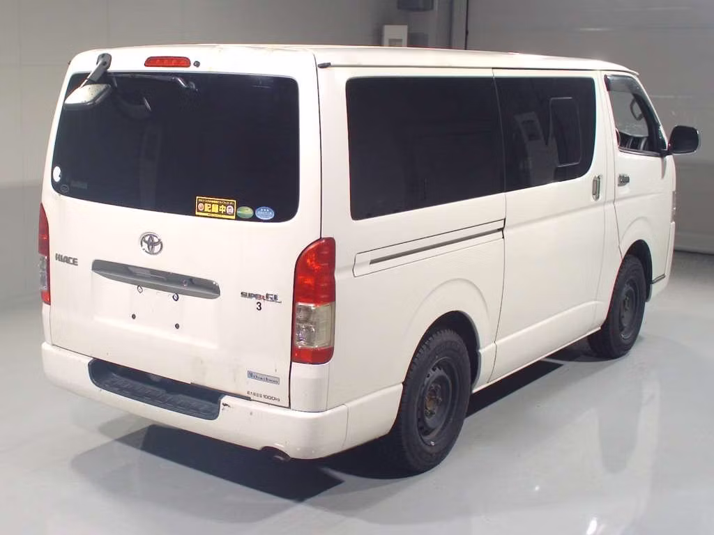 TOYOTA REGIUS ACE