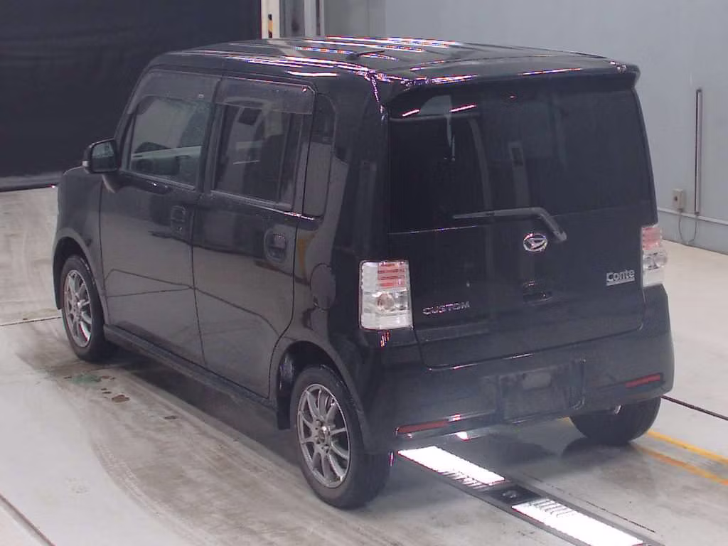 DAIHATSU MOVE CONTE