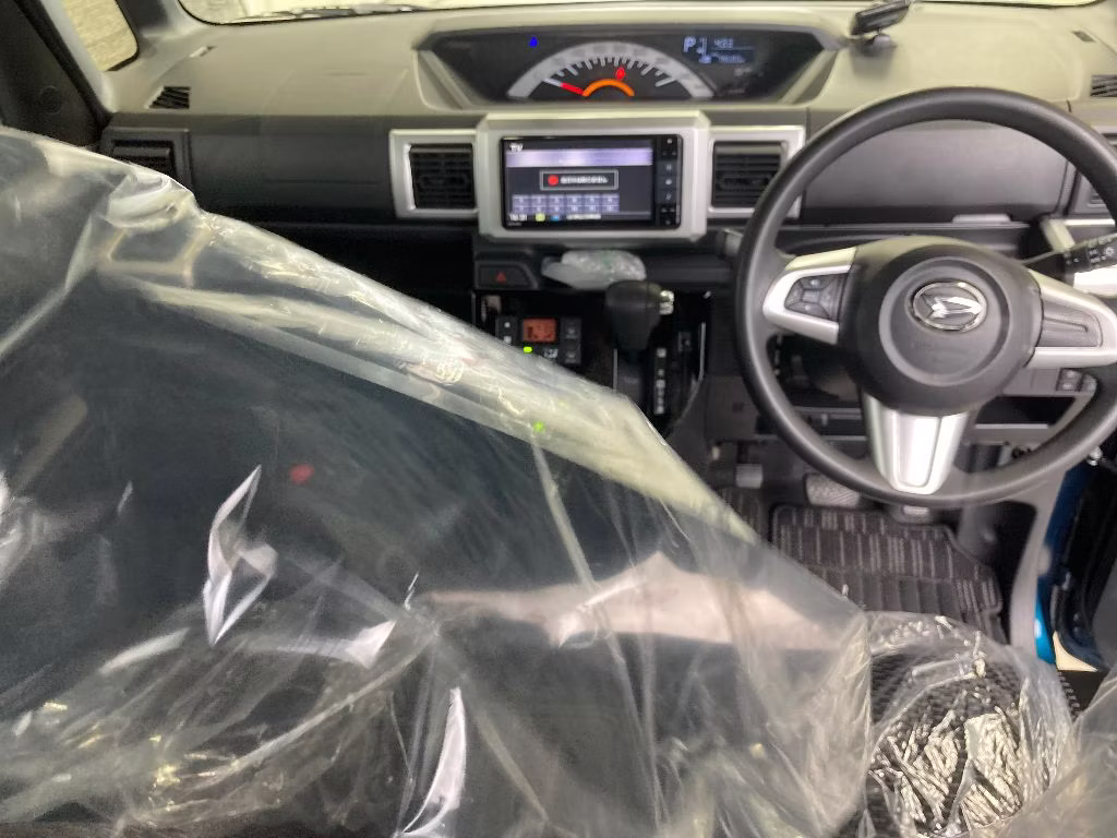DAIHATSU WAKE