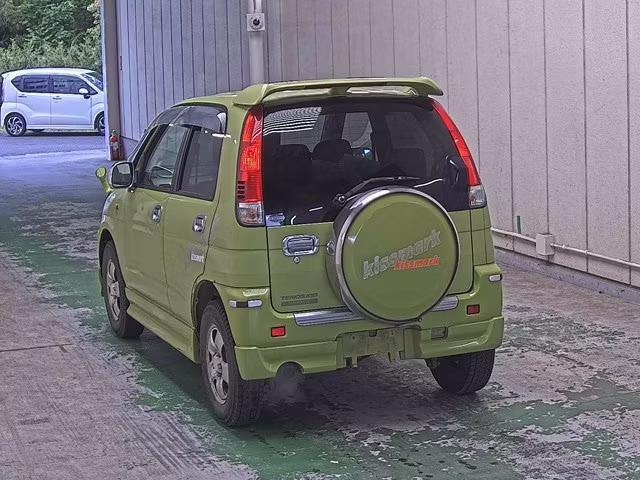 DAIHATSU TERIOS KID