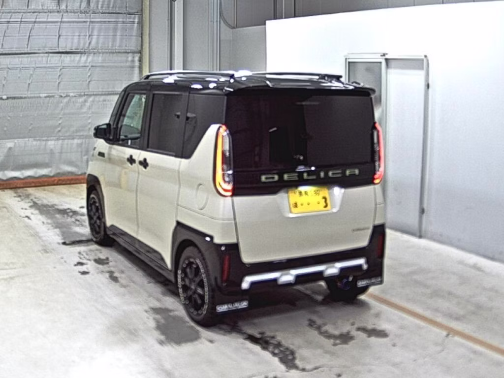 MITSUBISHI DELICA MINI
