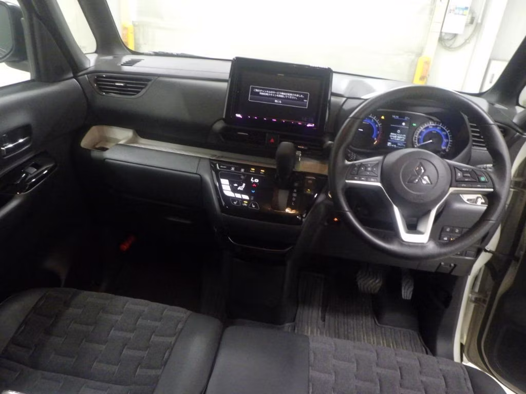 MITSUBISHI DELICA MINI