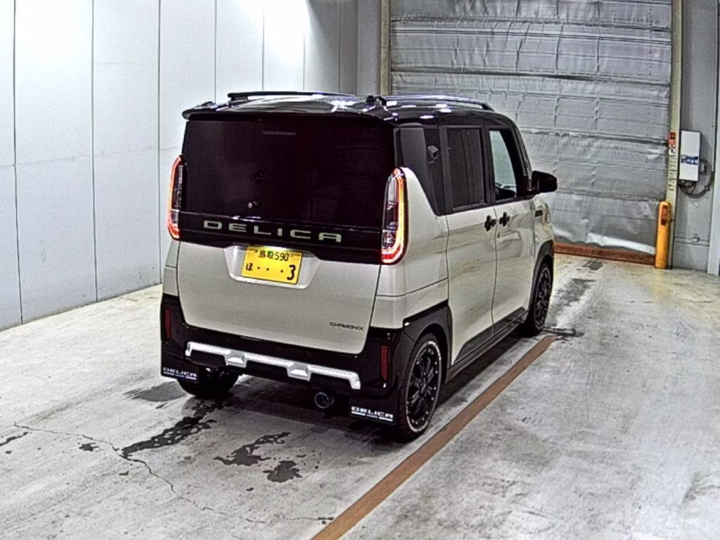 MITSUBISHI DELICA MINI