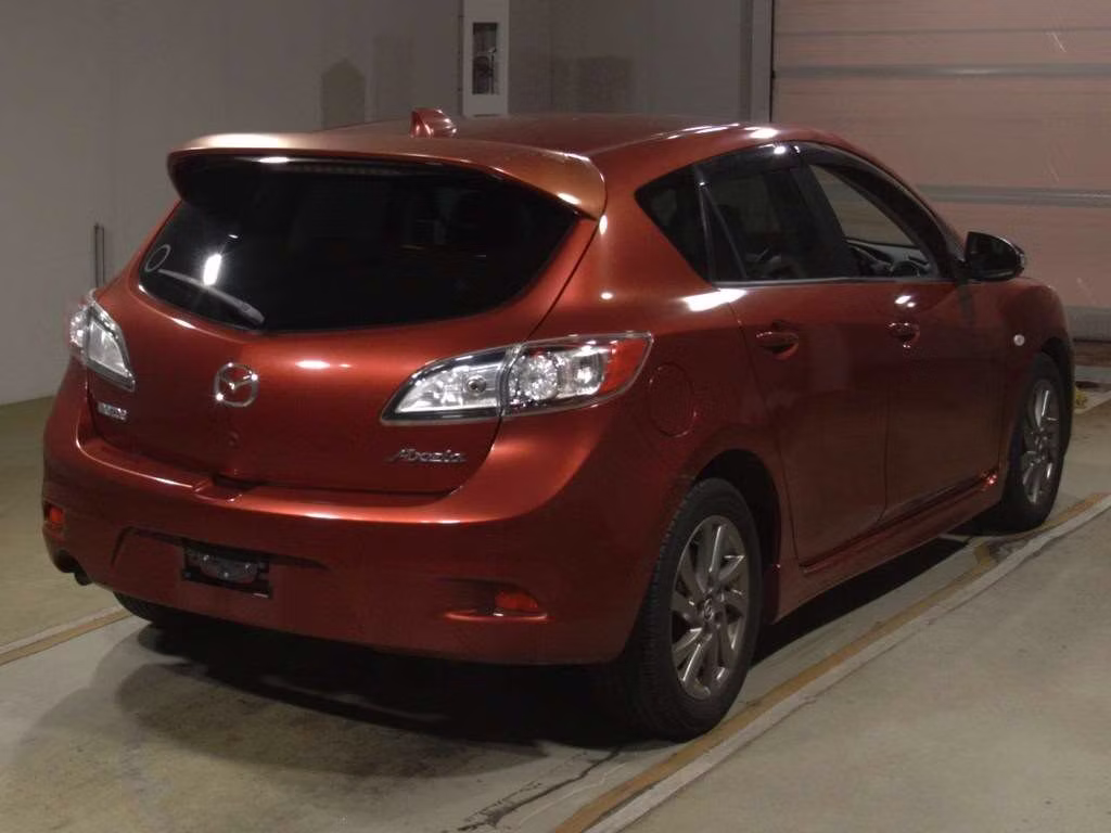 MAZDA AXELA