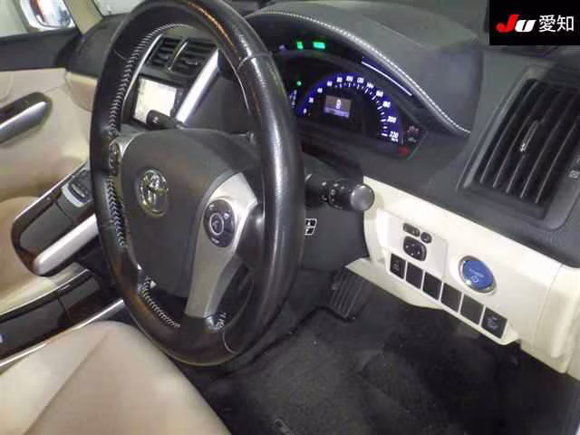 TOYOTA SAI