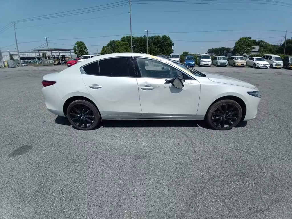 MAZDA MAZDA3