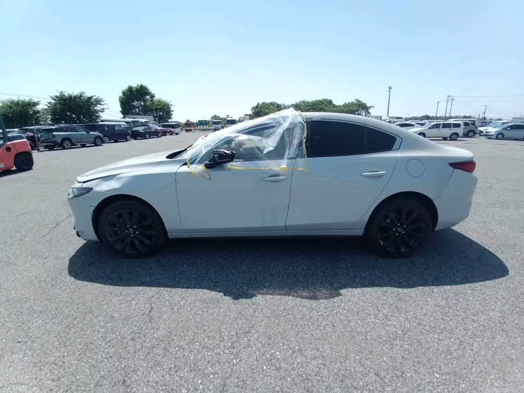 MAZDA MAZDA3