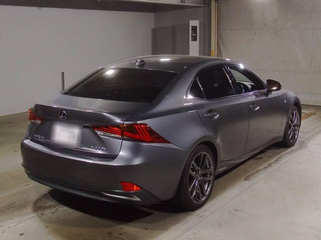 LEXUS IS300H