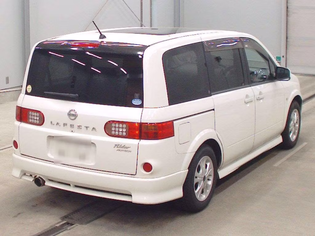 NISSAN LAFESTA
