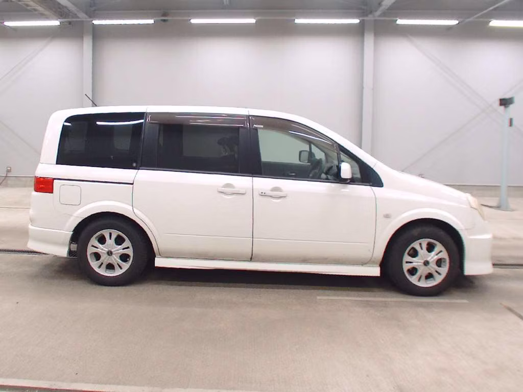 NISSAN LAFESTA