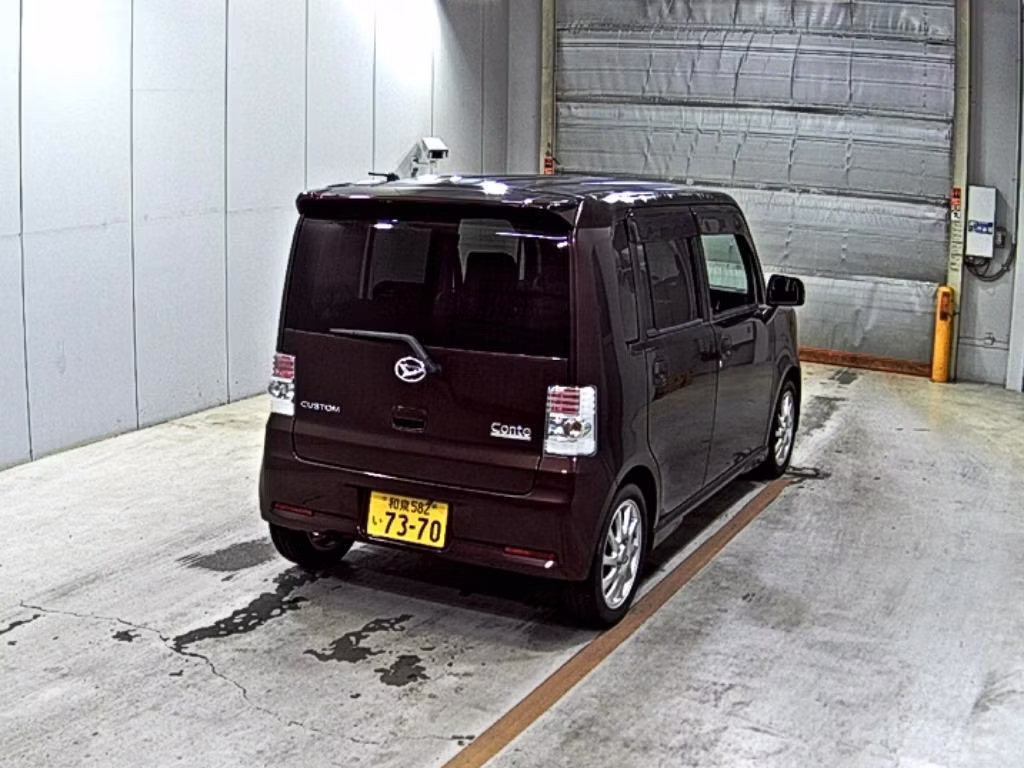 DAIHATSU MOVE CONTE