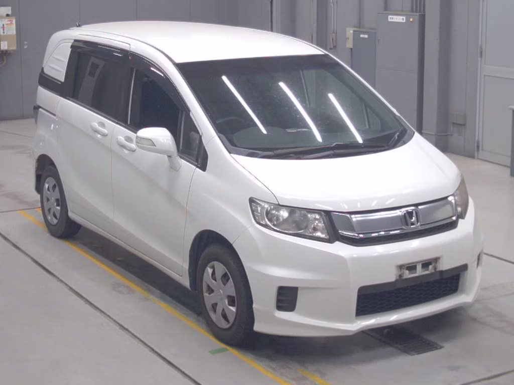 HONDA FREED SPIKE