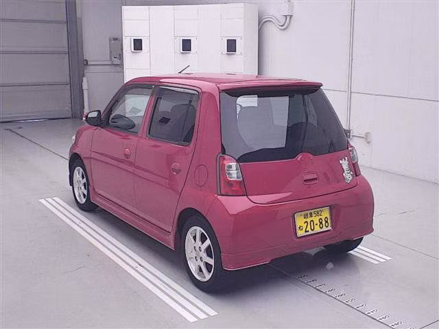 DAIHATSU ESSE