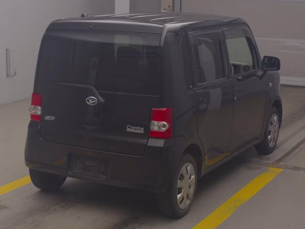DAIHATSU MOVE CONTE