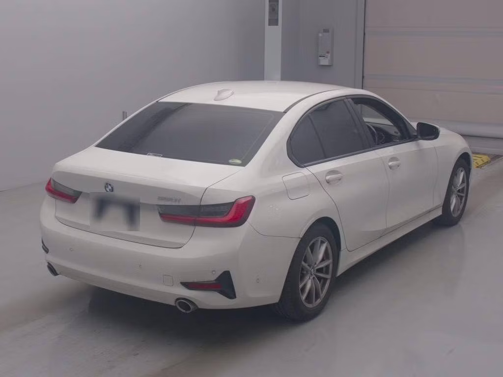 BMW 3-SERIES