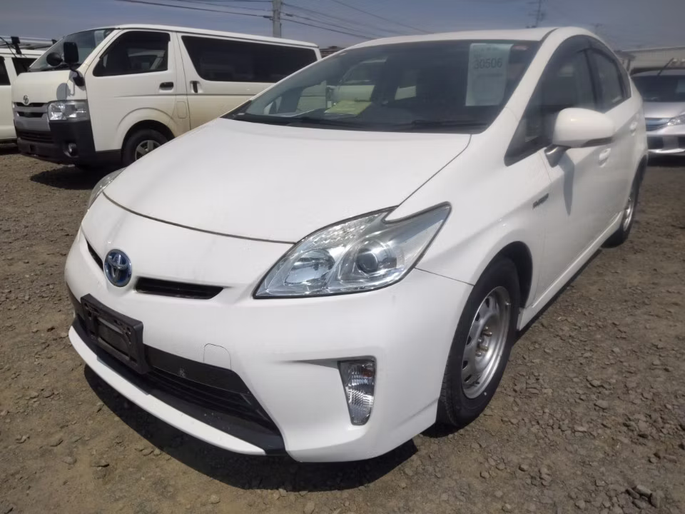 TOYOTA PRIUS