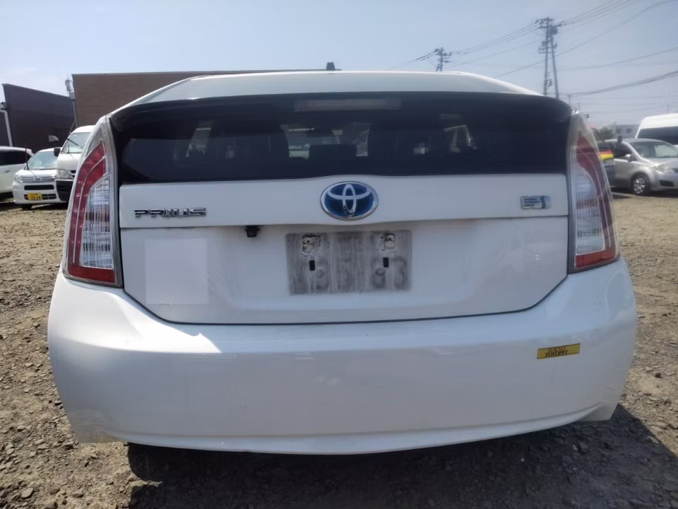 TOYOTA PRIUS