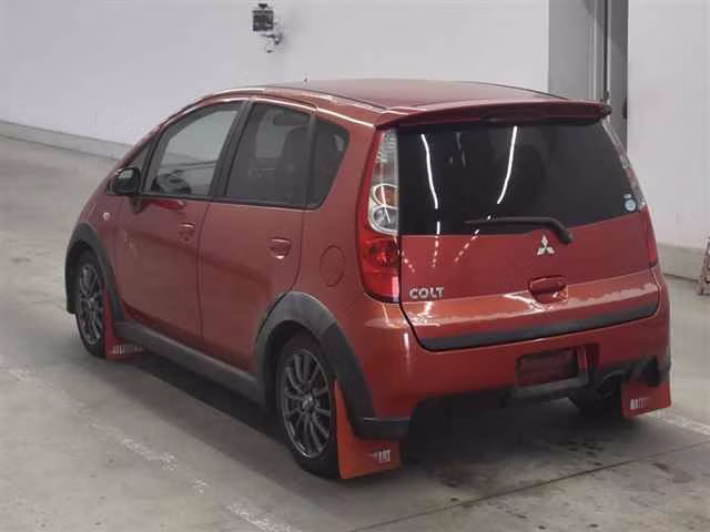 MITSUBISHI COLT