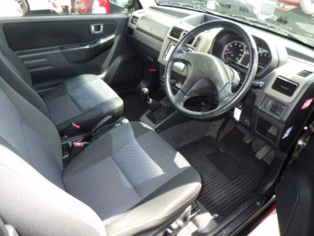 MITSUBISHI PAJERO MINI